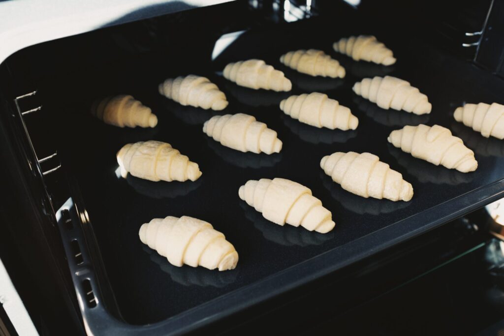 Preparing to work in Catering : Baking & Patisserie